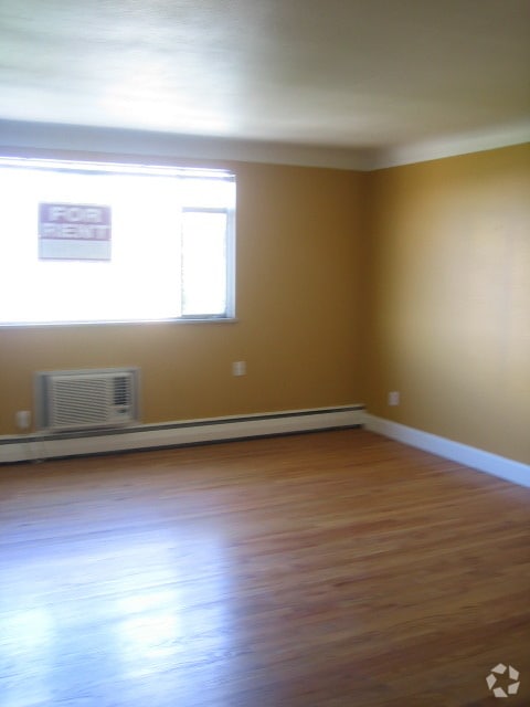 Building Photo - 2295 E Asbury Ave