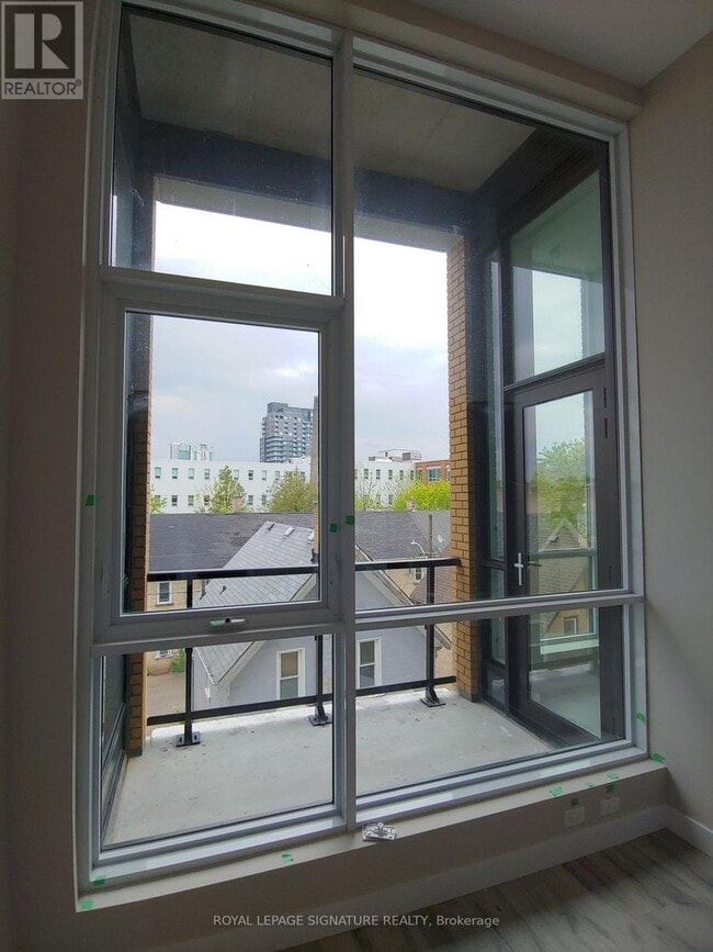 Photo du bâtiment - 100 Garment St