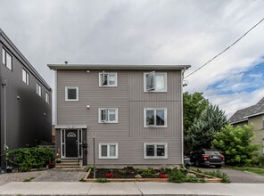 Building Photo - 276 Carruthers Av