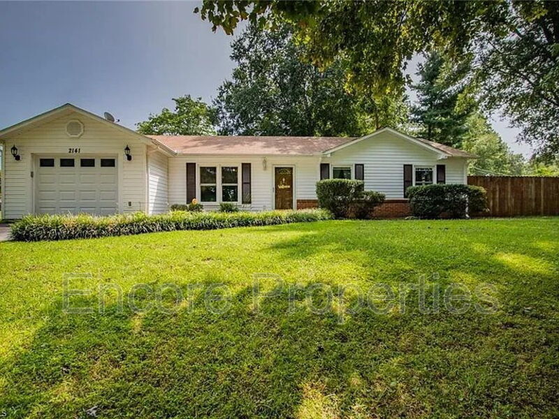 Foto principal - 2141 Stonehaven Rd