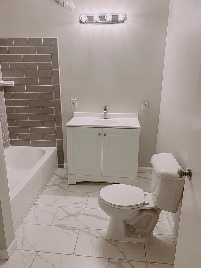 61 Madison Ave, Clawson, MI 48017 House Rental in Clawson, MI