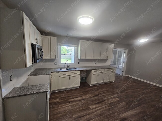 Building Photo - 6019 Noland Rd