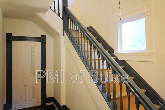 Foto del edificio - 309 E Bannock St