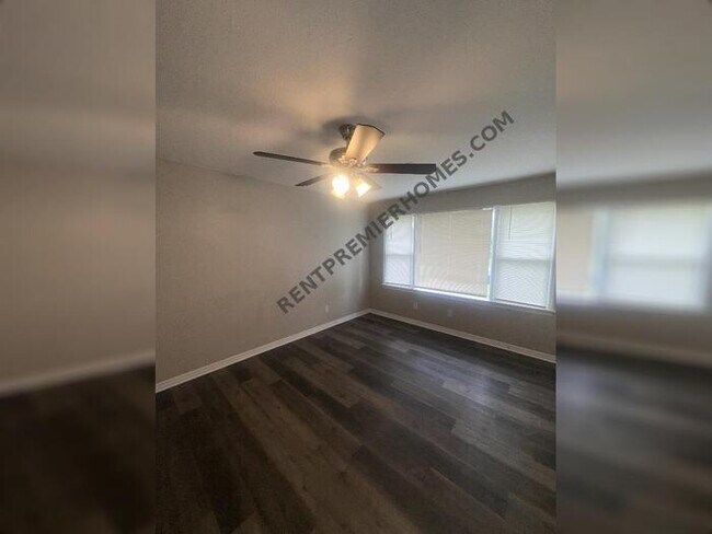 Building Photo - 1504 Casady Ln