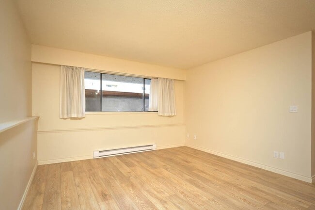 Building Photo - Glencairn Apartments