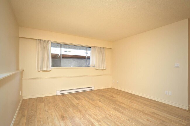 Photo du bâtiment - Glencairn Apartments