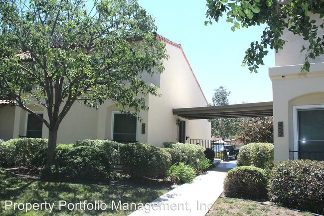 Building Photo - 2309 Eastbluff Dr