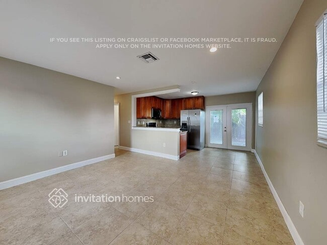 Foto del edificio - 1410 N 70th Terrace