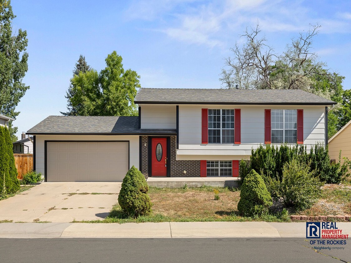 Primary Photo - Beautiful & Bright Home in South West Fort...