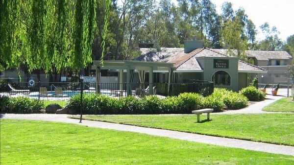 Willow Grove Apartments Sacramento