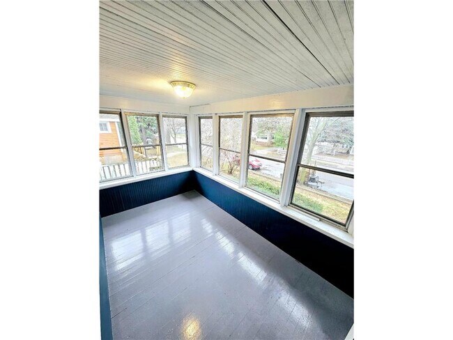 Foto del edificio - 1354 Edgerton St