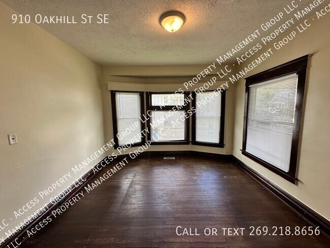 Foto del edificio - 910 Oakhill St SE