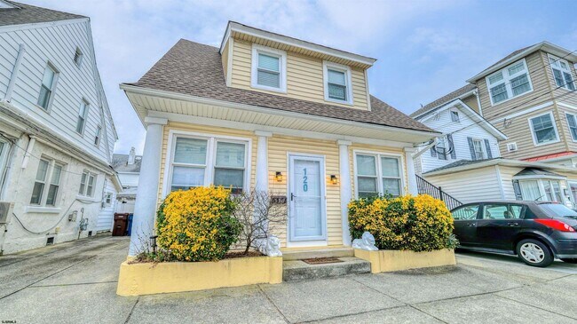 Foto del edificio - 120 N Newport Ave