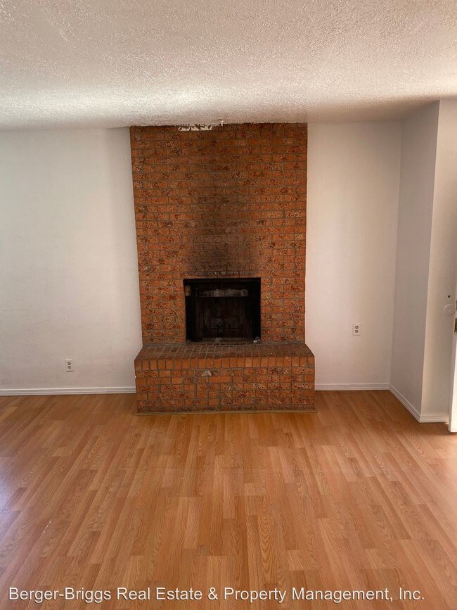 Building Photo - 301 Dorado Pl SE
