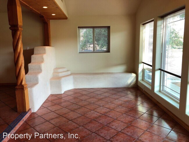 Building Photo - 3 br, 2.5 bath House - 711 Alameda Blvd NW