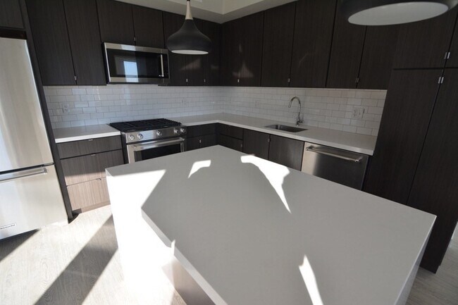 Foto del edificio - 120 Savin Hill Ave
