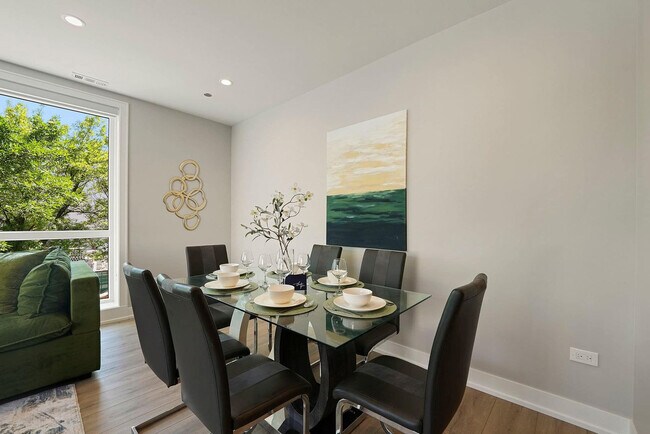 Foto del edificio - 2344 W Polk St