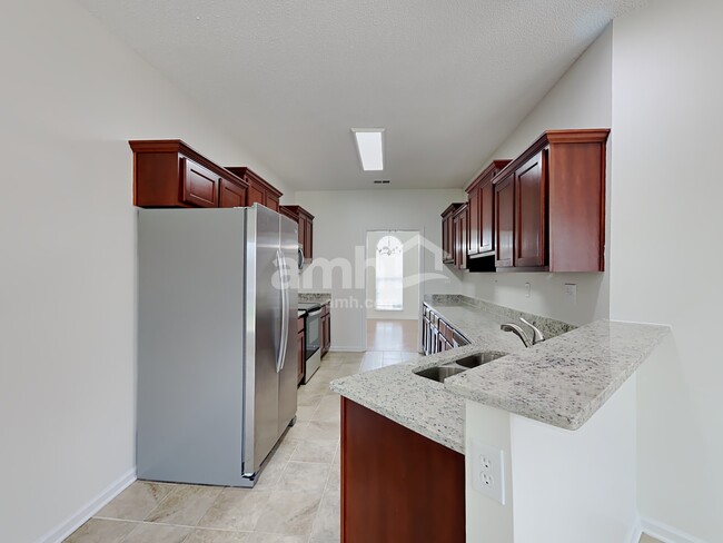 Foto del edificio - 5634 Broadway Drive West