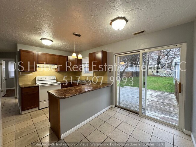 Building Photo - 5915 Hughes Rd Lansing, MI 48911