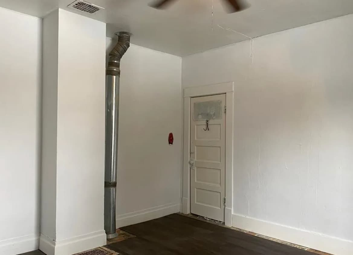Primary Photo - 4 Bedroom 2 Bath in Townsend!