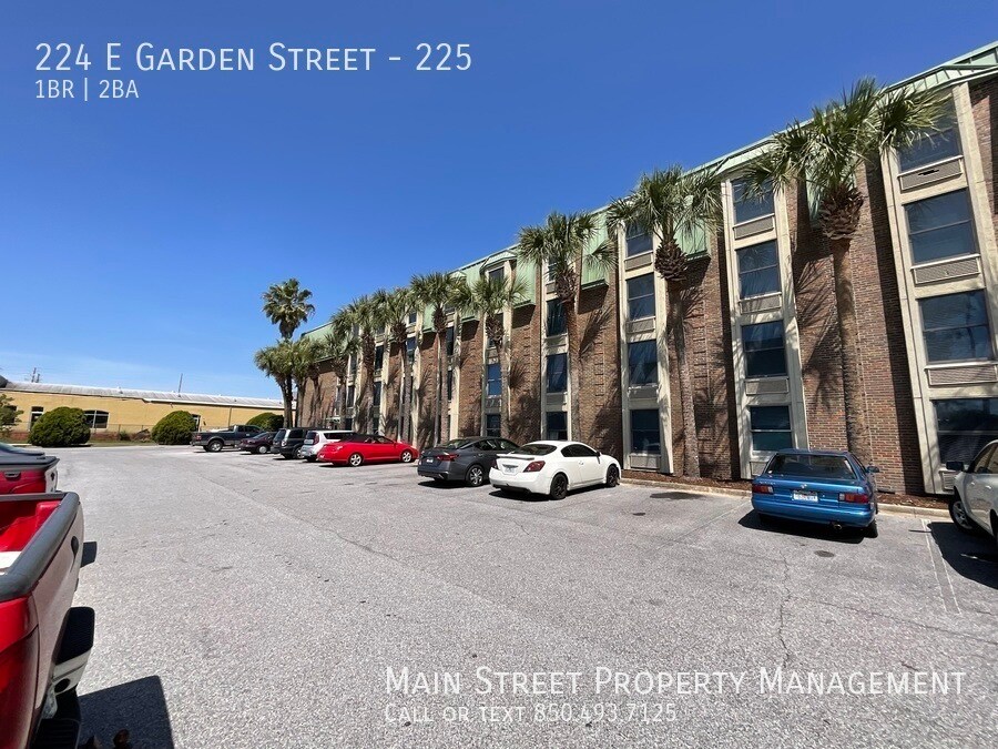 224 E Garden St Unit 225, Pensacola, FL 32502 Condo for Rent in