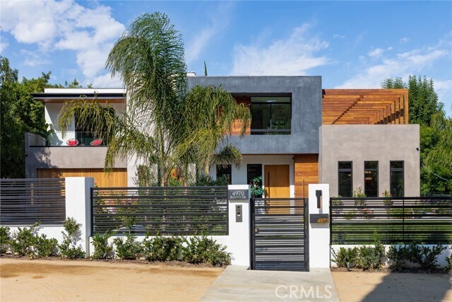 Foto principal - 4970 Brewster Dr