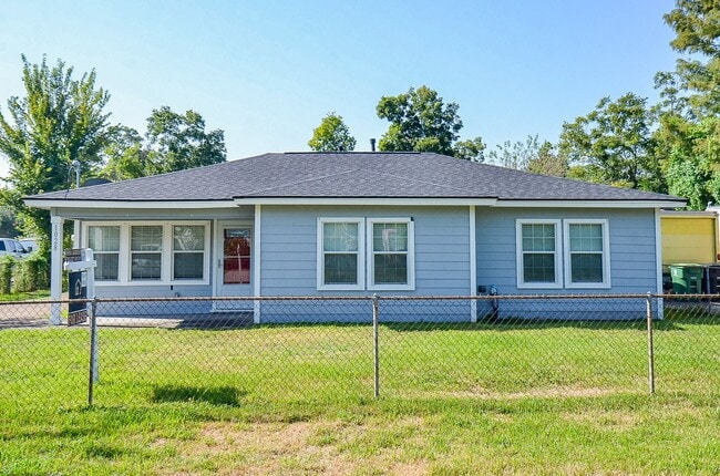 Building Photo - 1028 Caperton St