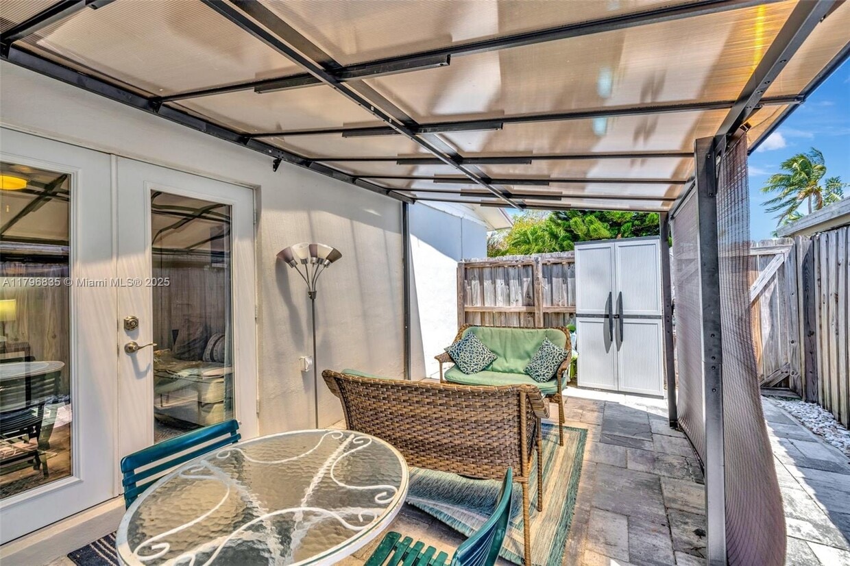 Foto principal - 2751 NE 9th Terrace