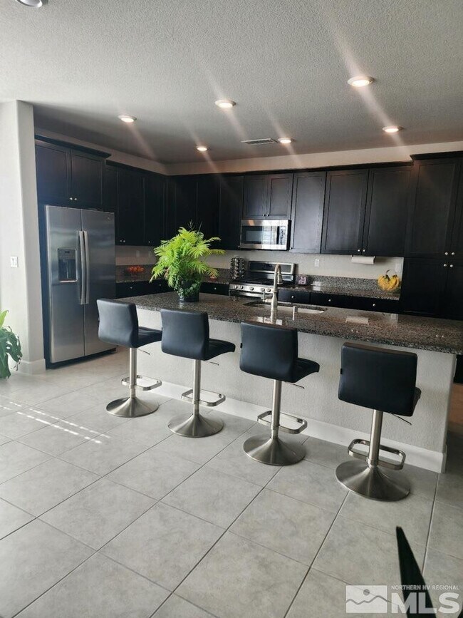 Foto del edificio - 2025 Elk Falls Way