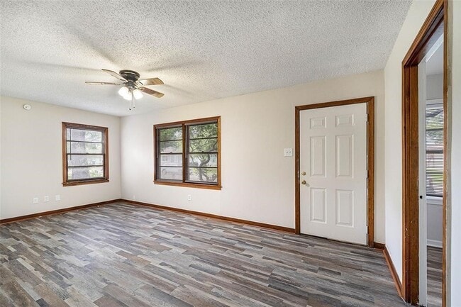 Building Photo - 3001 Rust Ave