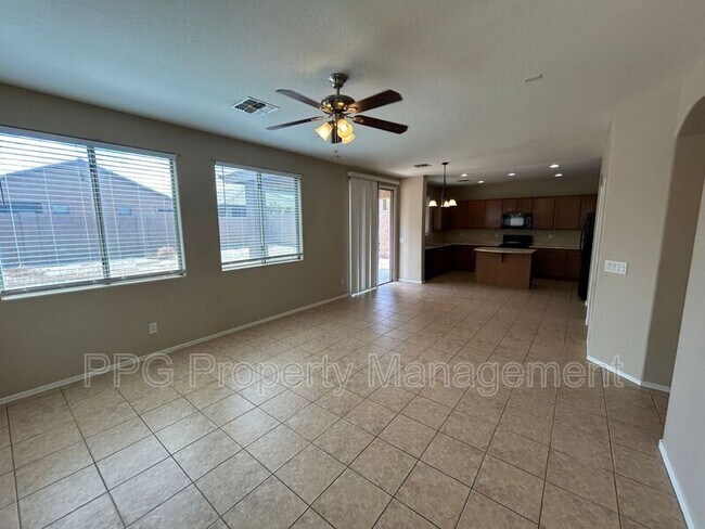 Foto del edificio - 17931 W Sunnyslope Ln
