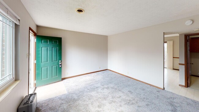Building Photo - 2708 Bridalwood Dr
