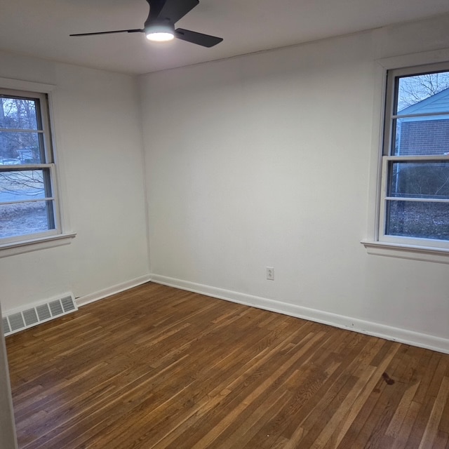 Foto del edificio - 8011 Kenmore Dr