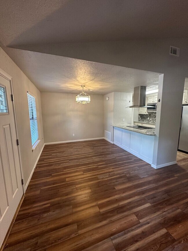 Foto del edificio - Total Remodel 3bed, 2bath, 2car in S Norman