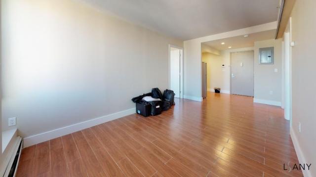 Foto del edificio - 2 bedroom in BRONX NY 10458