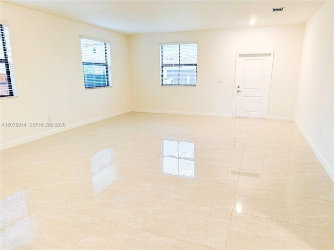 Foto del edificio - 12949 SW 229th St