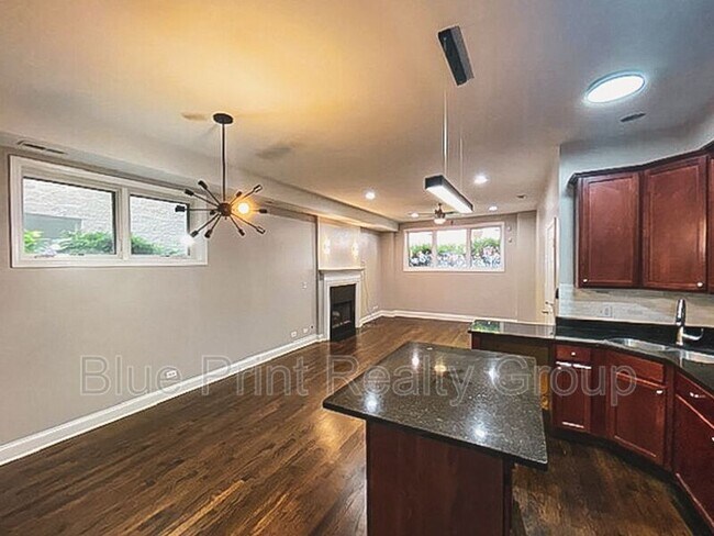 Foto del edificio - 4143 S Wabash Ave