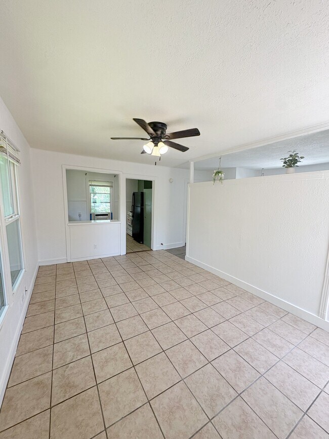 Foto del edificio - 628 N 36th St