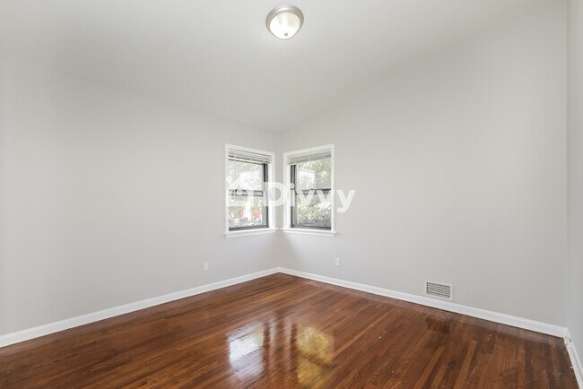 Foto del edificio - 1542 Conley Rd