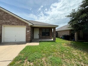 Building Photo - 207 B Andy Ln