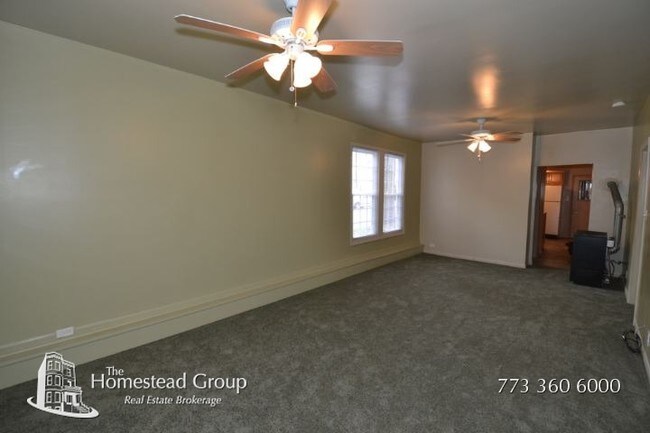 Foto del edificio - 4259 N Albany Ave