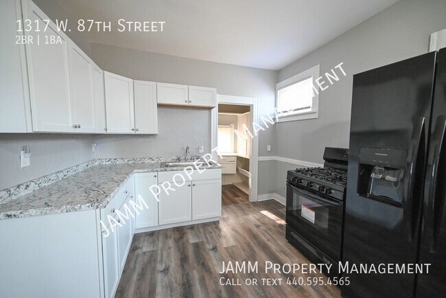 Foto del edificio - .8 M FROM EDGEWATER: SINGLE FAMILY 2-Bedroom