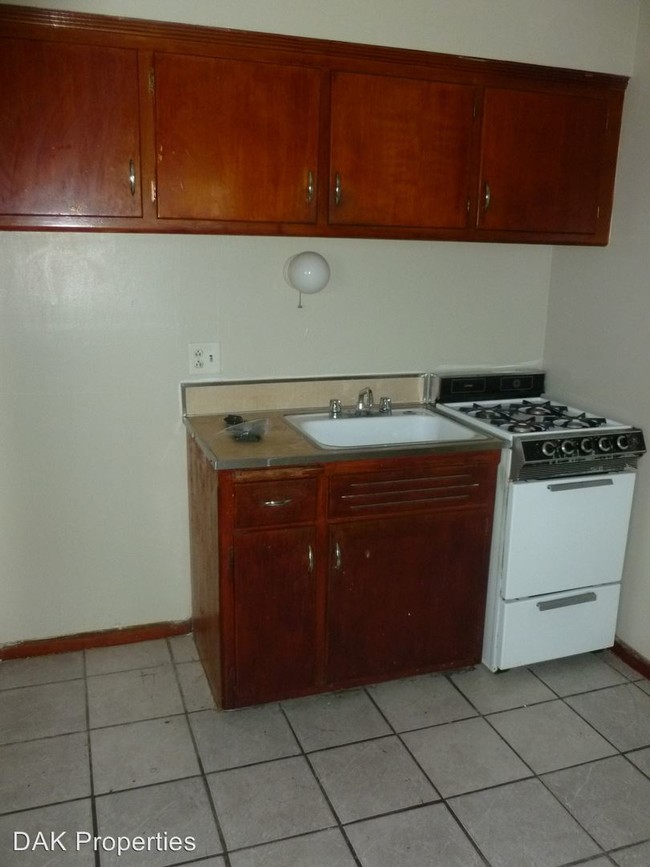 Building Photo - 5555 N Teutonia Ave