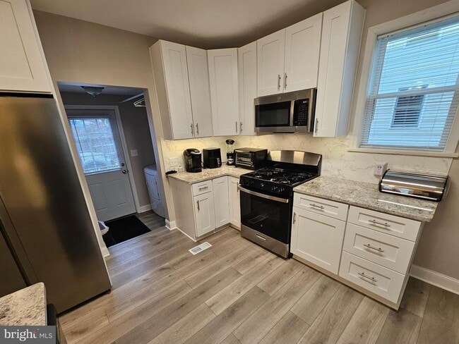 Foto del edificio - 404 W Wayne Ave