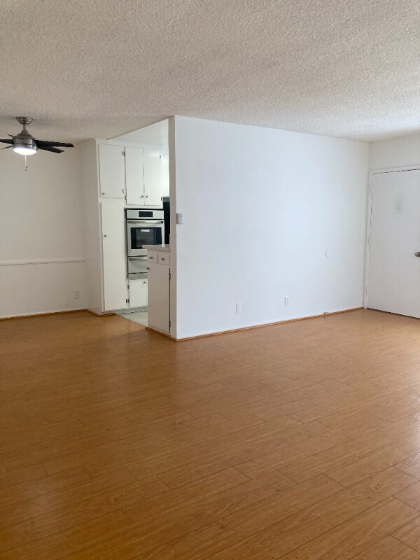 Foto del edificio - 925 S Barrington Ave