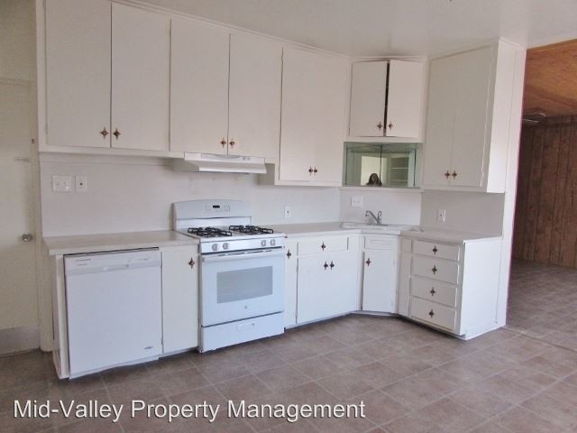 Building Photo - 2 br, 1 bath House - 329 W. Inyo Avenue