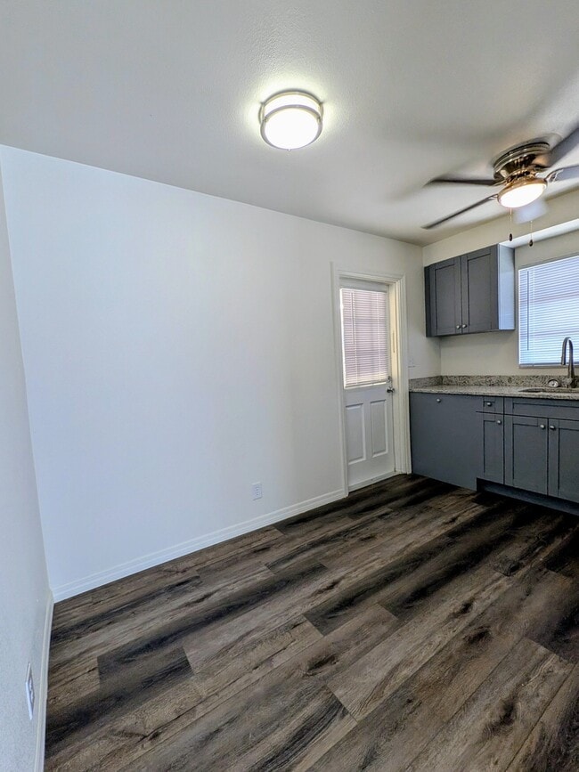 301 Danube Ave #1 - Davis Islands Apartments
