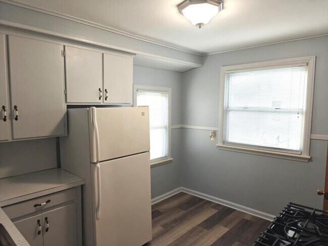 Foto del edificio - 1409 Royal Ave