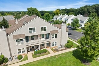 Building Photo - 2501 Vroom Dr