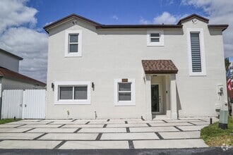 Building Photo - 9035 SW 148th Ct
